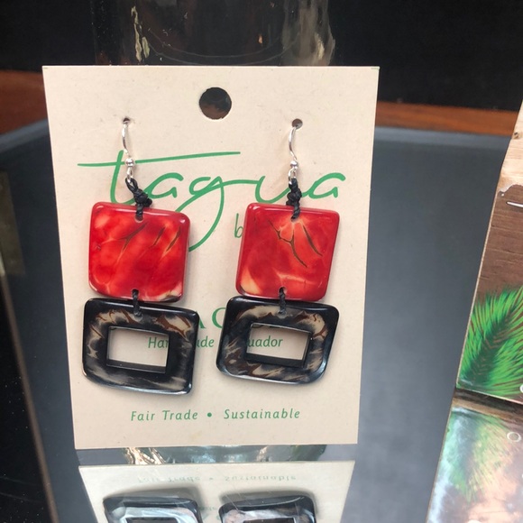 Red and black Tagua Nut Earrings - Picture 3 of 5